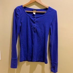 Awesome colour and comfortable. Joe boxer long sleeved shirt